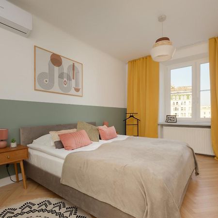 Apartment For 6 People Near Royal Baths Park By Renters Prestige Варшава Экстерьер фото