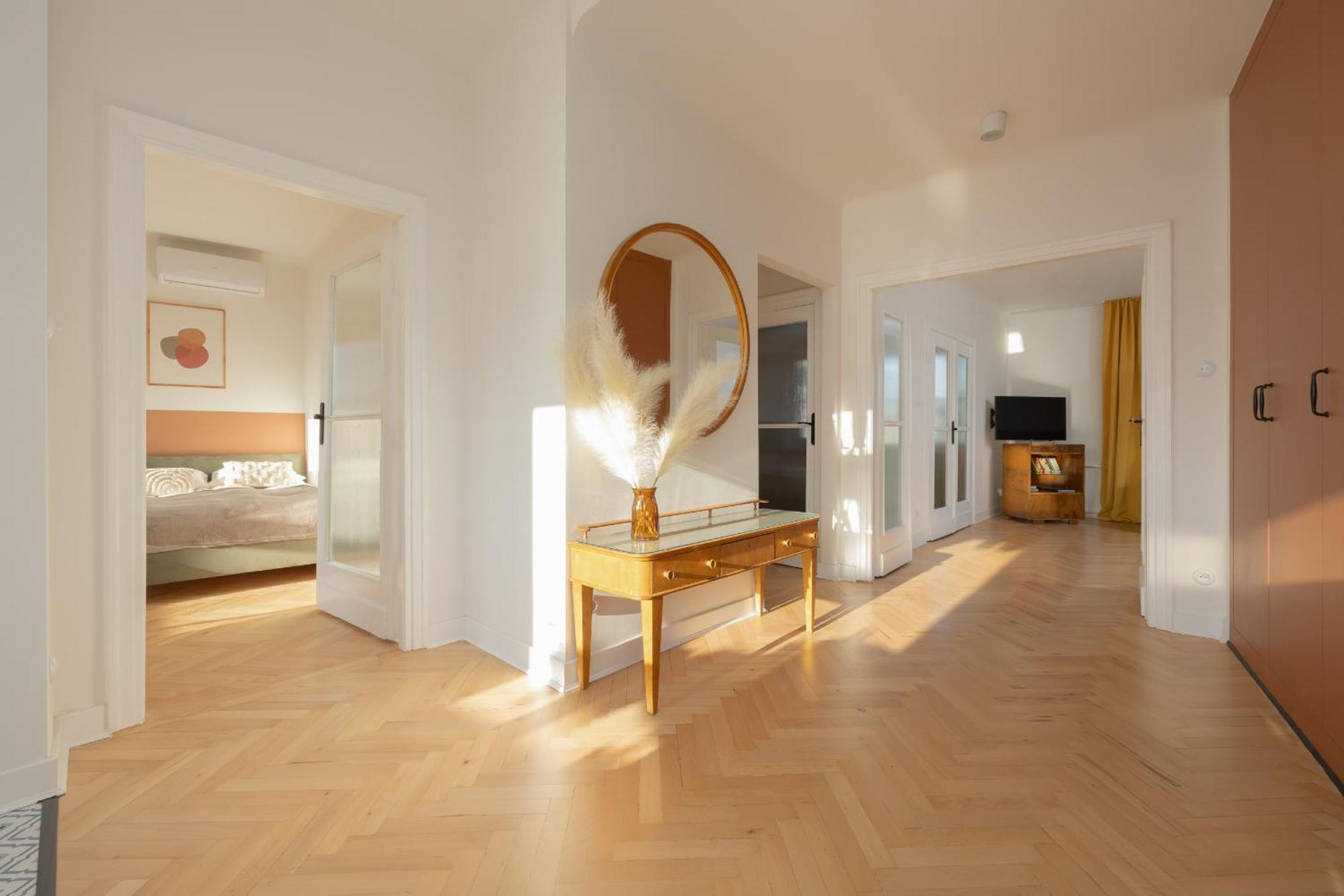 Apartment For 6 People Near Royal Baths Park By Renters Prestige Варшава Экстерьер фото